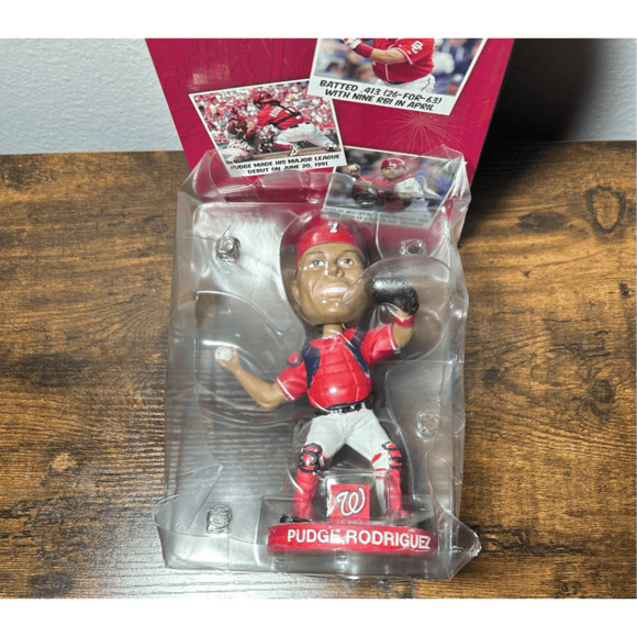 Fan’s Choice PUDGE RODRIGUEZ Washington Nationals Bobblehead -2010 - Picture 1 of 10
